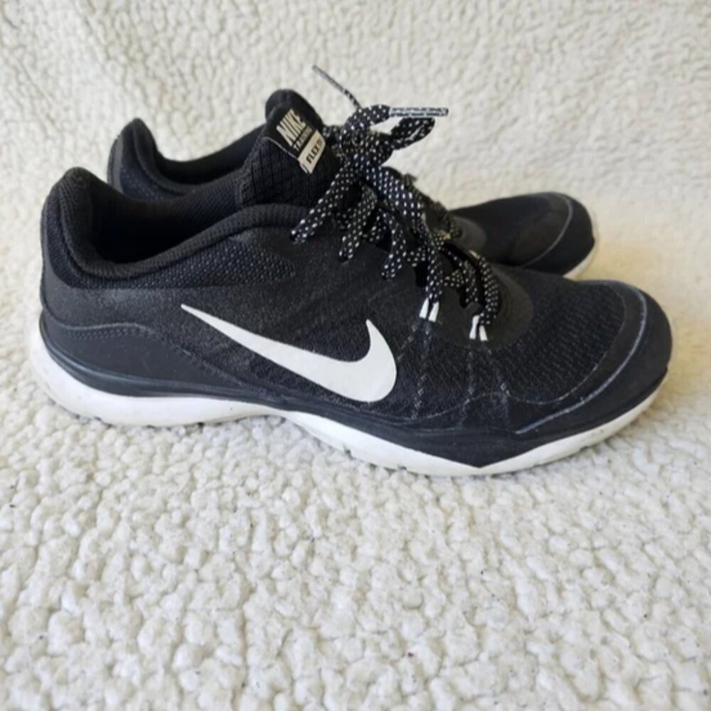 Nike Training Flex TR5 running sneakers